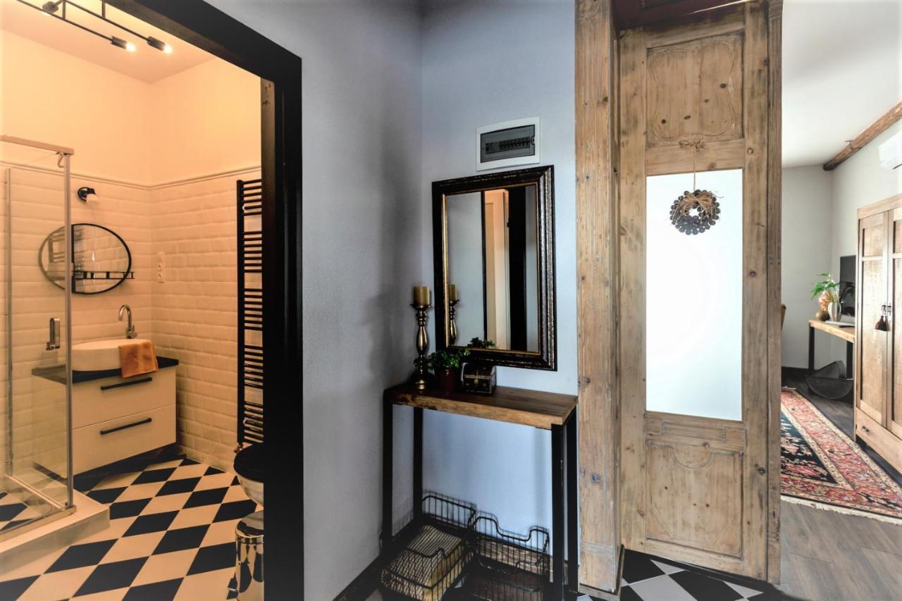 Bab-Lak Apartman Кишварда Екстериор снимка