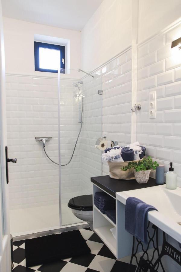 Bab-Lak Apartman Кишварда Екстериор снимка